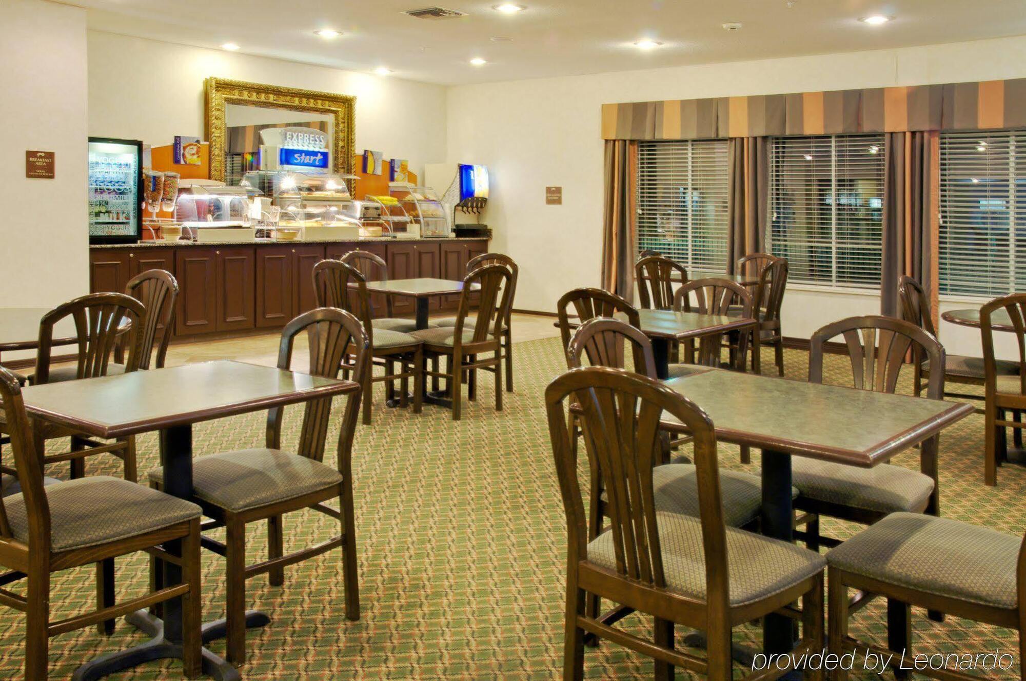 Holiday Inn Express Hotel & Suites Livingston Buitenkant foto